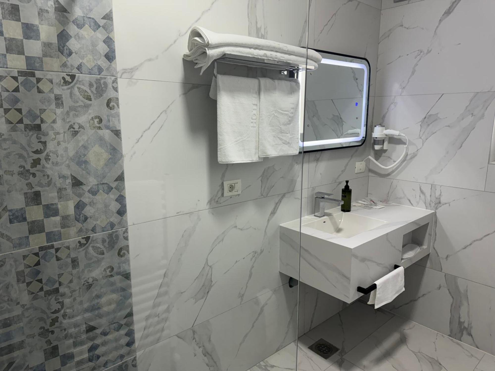 Hotel Le Manoir Gostivar Dış mekan fotoğraf